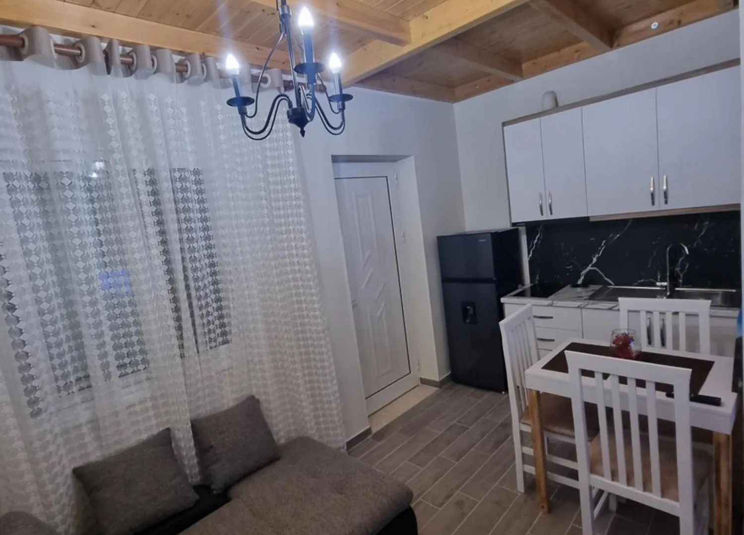 Vila Soleil Vlorë 0*,  Albanien