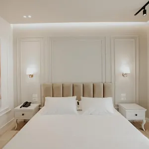 Hotel Seaside, Wlora
